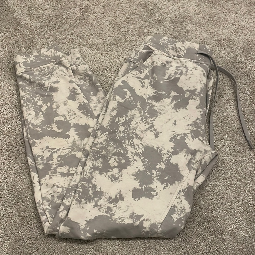 Lululemon men’s sweats size small